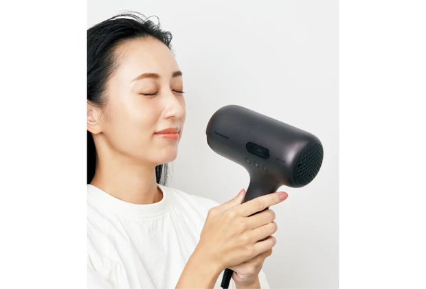 パナソニック ヘアードライヤー ナノケア EH-NC80とは?_髪悩み別に4つのメニューを搭載した、万能ドライヤー_こう使う!_さすがの技術力でスキンケアも同時に