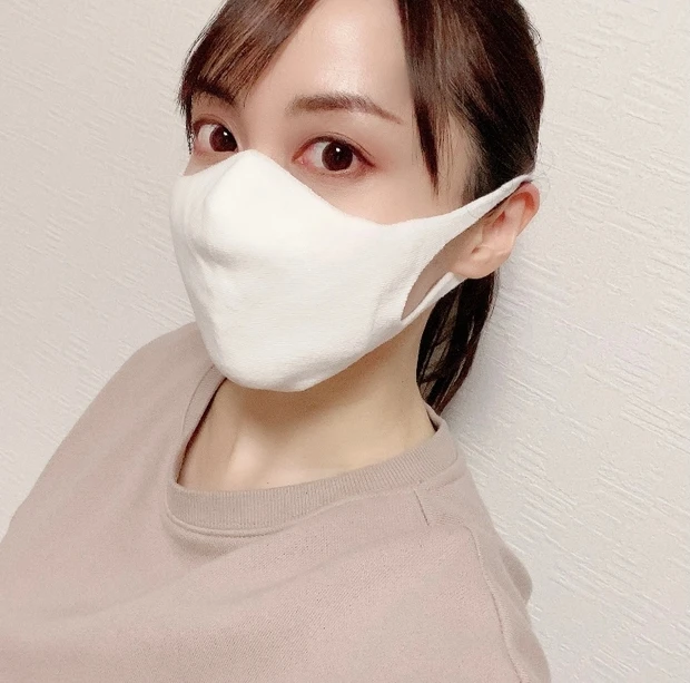 お肌にやさしくあたたかい。おやすみマスクとしてもオススメな内側シルク混のおでかけマスクのご紹介。_6