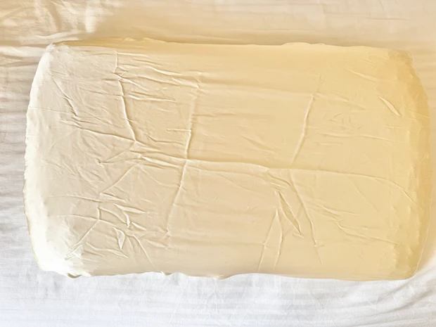 スリーコインズ　スリコ　シルク枕カバー　美髪　睡眠