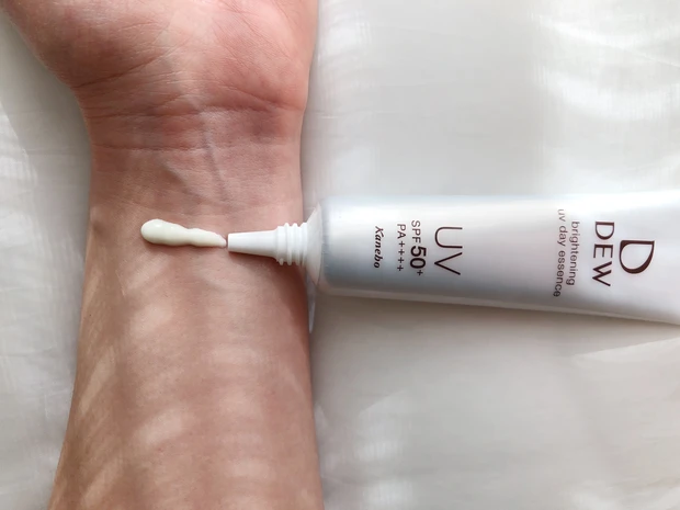 うるおって、透明感のある肌へ!DEWより新ブライトニングUV美容液が誕生!_2_1