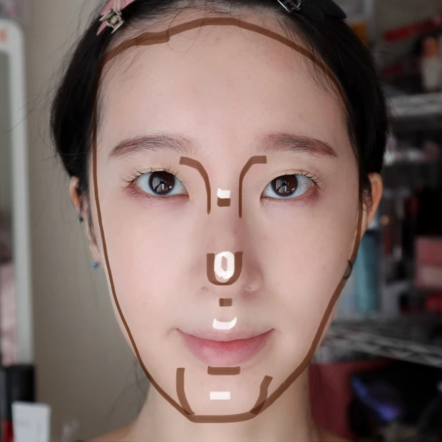 バブみメイク　中顔面短縮