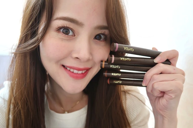 【色別レビュー】【exceL スティクアイシャドウ】エクセル グリームオンフィットシャドウ_11