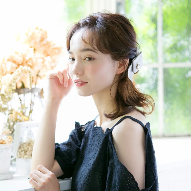 Ane Mone(アネモネ)のヘアアクセで魅せる、くるりんぱアレンジ【お…