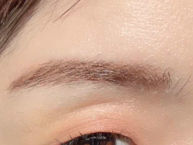 イエベ春に似合う「KATE  3DアイブロウカラーZ BR-3 ピンクベージュ」のメイク実例