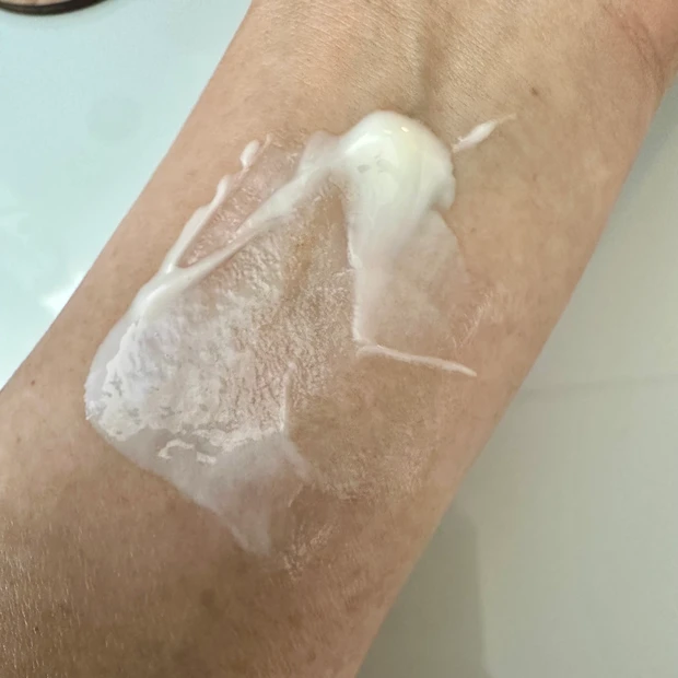 ブライトリペアネッククリーム