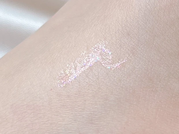 ＼ DAISOコスメ新ブランド ／ 110円を越えた仕上がりのリキッドアイシャドウ。涙袋作りにも。-モイティフル-_5_2