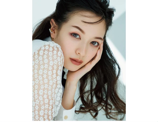 イヴ・サンローラン・ボーテ　Yves Saint Laurent　ルージュ ヴォリュプテ キャンディグレーズ　プロ　メイクテク