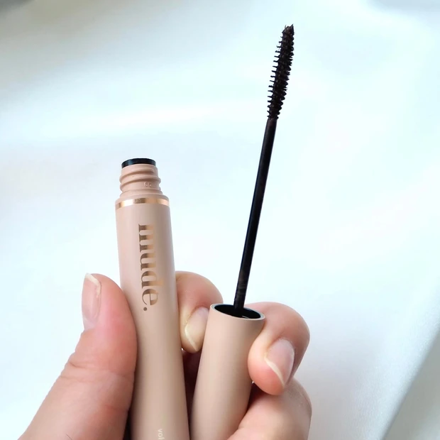 mude.(ミュード)インスパイアボリュームカーリングマスカラ