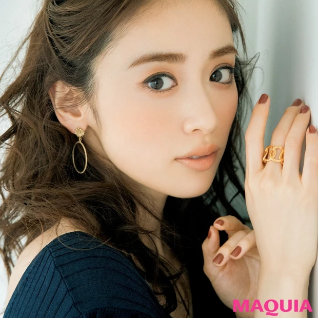 淡色シャドウでもデカ目になれる! ベージュの重ね使いで、今っぽ品格美人に