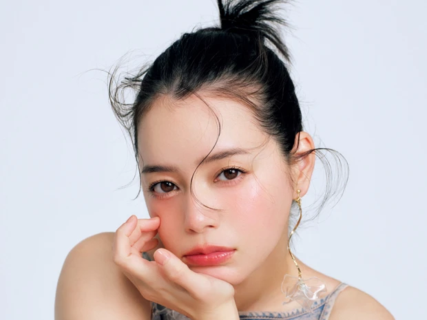 盛れる“血色仕込み”メイク。福岡玲衣さんの“盛れるヒミツ”も解説