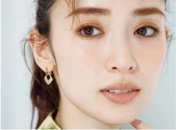 オレンジメイク やり方 チーク