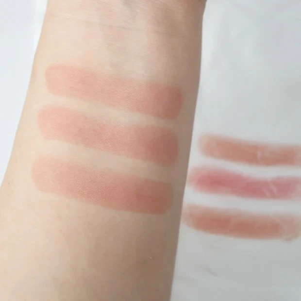 セザンヌ ラスティンググロスリップNの色持ちは 落ちにくさ