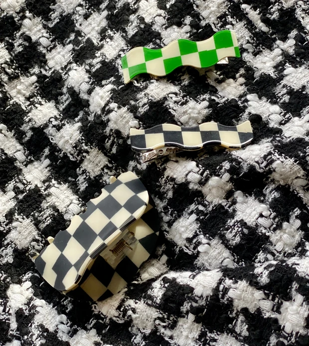 簡単すぎる!セリア・スリコアイテムを使った
韓国アイドル風大人のロングヘアアレンジ
_2_3