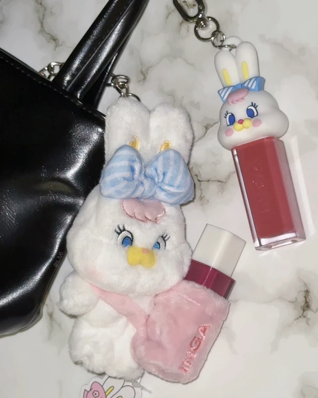 INGA インガ MOMOREI モモレイ コラボ コスメ 韓国 Qoo10 キーリング 可愛い うさぎ リップ ティント ブルベ