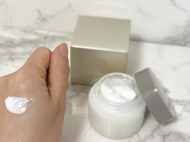 Nオーガニックに美白エイジングケアシリーズが新登場！シミを淡くする＋黄ぐすみにもアプローチするという嬉しい特長！_3