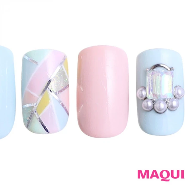 シャープな輝きの「パステルカラー」ネイルで、甘さを上手にコントロール!