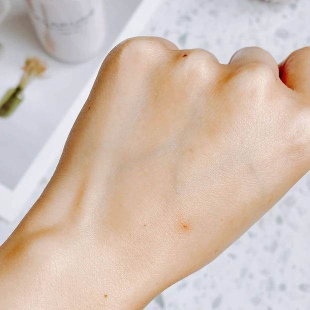 アルビオン フラルネ 先行乳液 テクスチャー