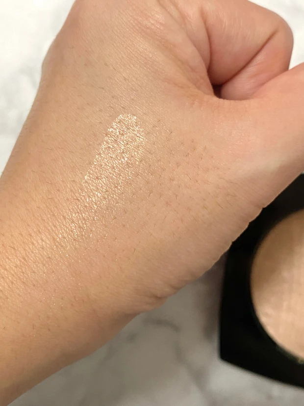 CHANEL シャネル コスメ　デパコス　ハイライト　ファンデーション　ヌメロアンドゥシャネル 