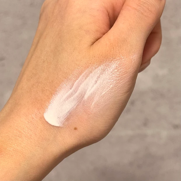 ラ ロッシュ ポゼ UVイデア XL プロテクショントーンアップ スウォッチ