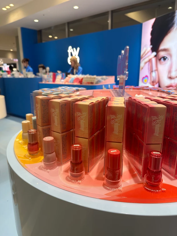 フィーアジト名古屋 fwee フィー 名古屋