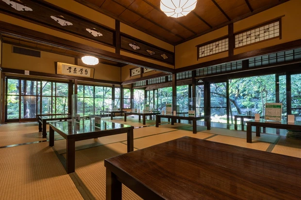 さやの湯処の食事処「柿天舎」