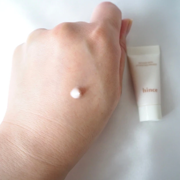 hince セカンドスキンハイドレイティングプライマー