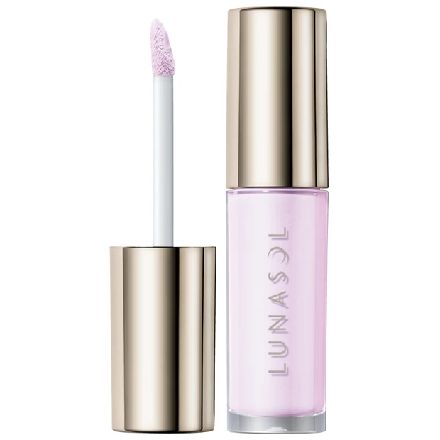 鈴木えみの最新おすすめコスメ ルナソル シームレスコレクティングリクイド 05 