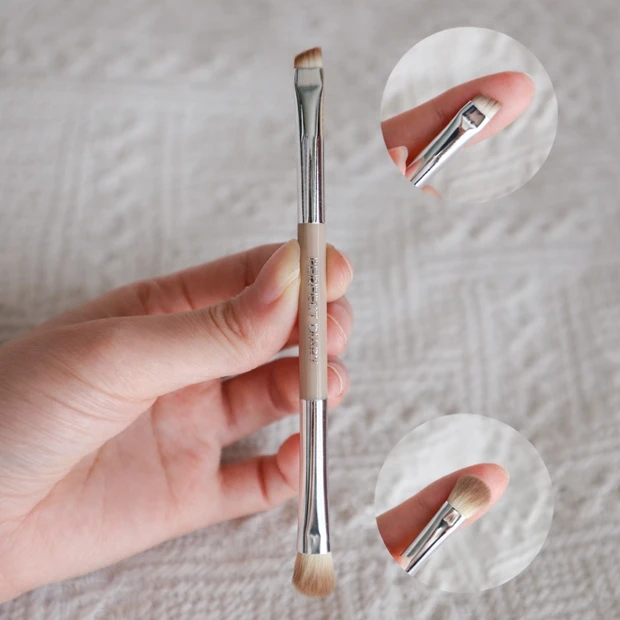 パーフェクトダイアリー エクスプローラ 12色動物パレット オータムチェストナット　ブラシ