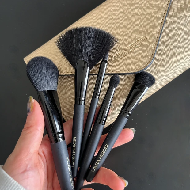 LAURA MERCIER メイクブラシセット トラベルサイズ ローラメルシエ 楽天市場】【ローラメルシエ公式】アトリエ アンシャンテ