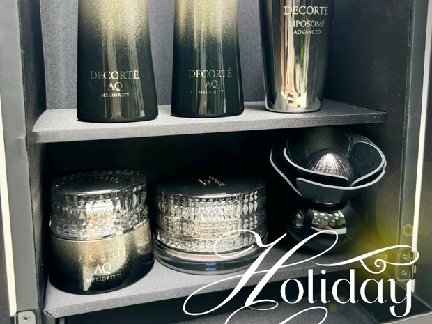 コスメデコルテ55周年記念の超豪華ボックスが登場！ 全6品が詰まったコフレ【クリスマスコフレ2025】