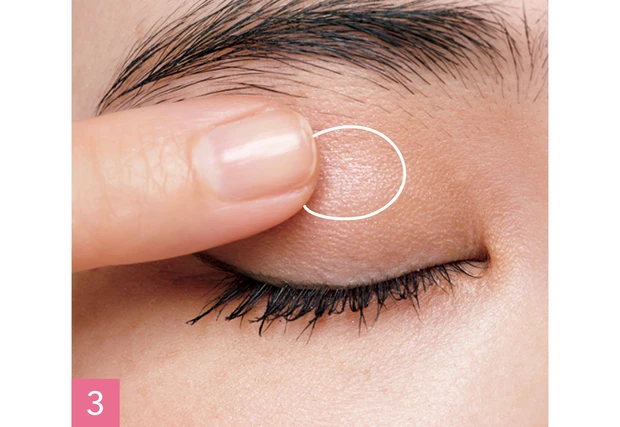 アイメイク 奥二重 長井かおり 目元に立体感を