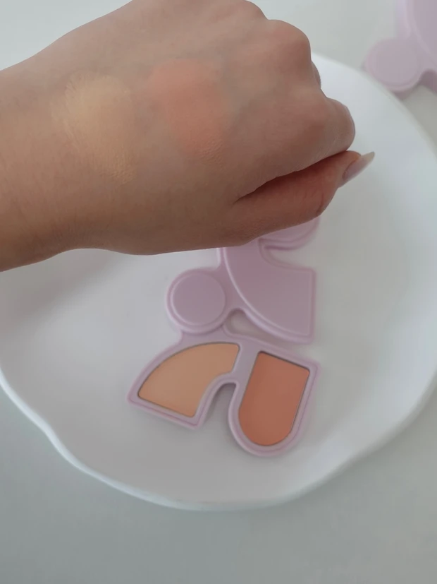 【可愛すぎる!】韓国発2色構成のカラーブレンドチークが使える!_2