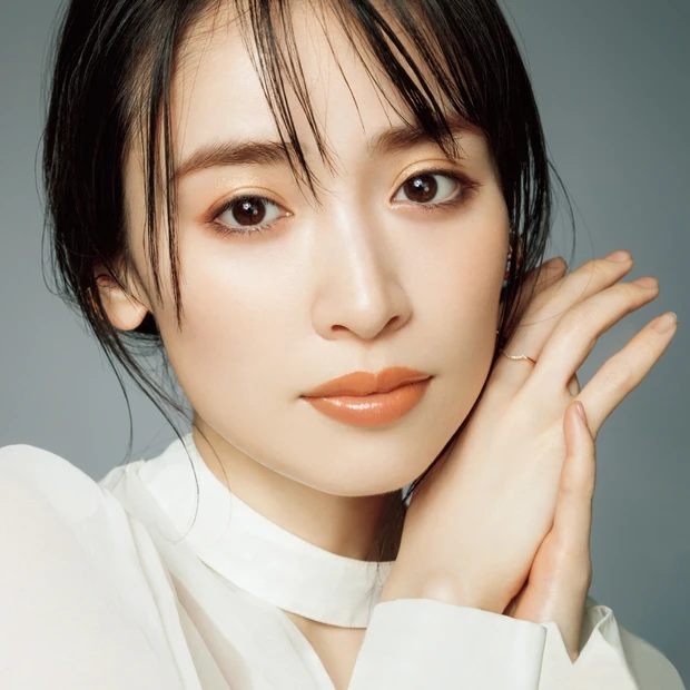 秋カラーの本命！うるっと輝くキラキラゴールドEYEの作り方