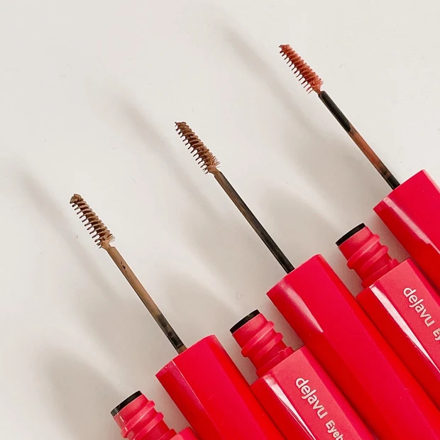 デジャヴュ フィルム眉カラー