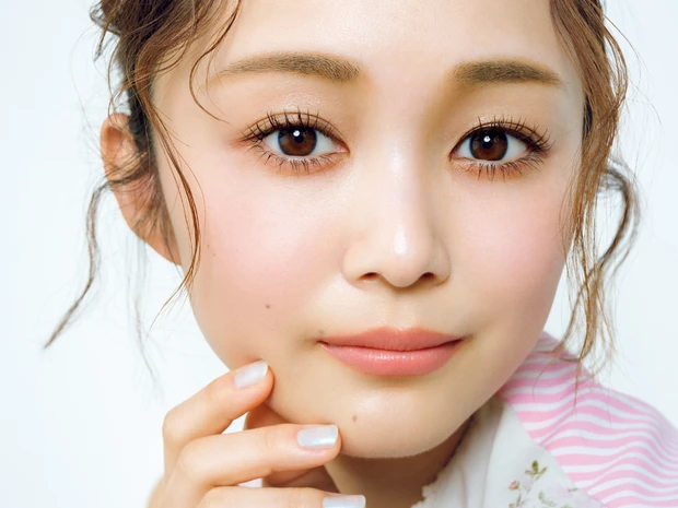 【舞空 瞳さん】ピンクが主役の最新多幸感メイクを実践！