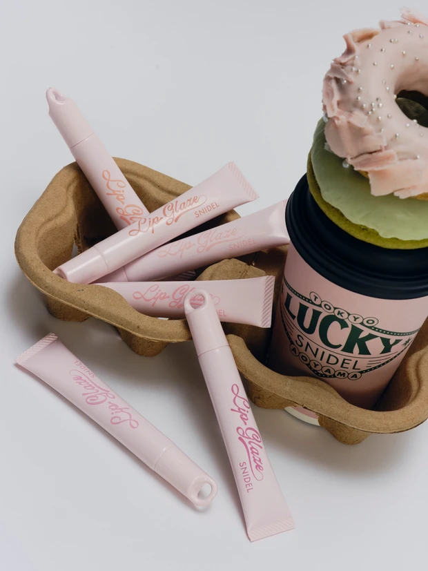 SNIDEL リップ グレイズ　メインビジュアル