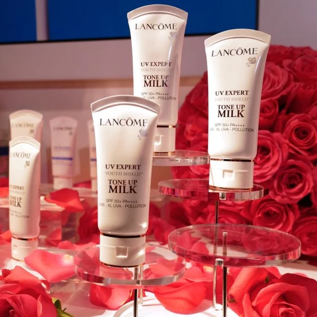 下地チェンジする価値有りの美人UV。ランコム UV エクスペール トーンアップ 来春登場!