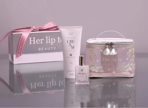 FULL OF LOVE HOLIDAY SET