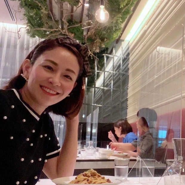 【寝ぐせもうねりもちょこっと白髪も解決🚨】大人女性にオススメ！「太めカチューシャ」で華やかに✨_3_3