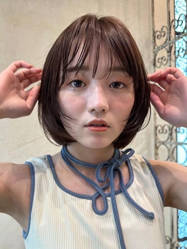 ヘアカタログ ショート ショートヘア 前髪あり 正面