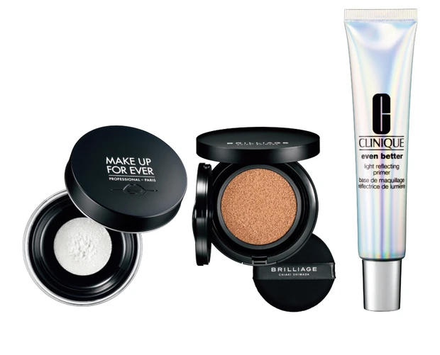 （右から）イーブン ベター ライト リフレクト プライマー 30ml ￥4950／クリニーク、クリエイターズ ロングウェア UV クッション ブリリアントスキン SPF50+・PA++++ 全3色 12g 各￥6930／ブリリアージュ、ウルトラHDルースパウダー 8.5g ￥5280／メイクアップフォーエバー