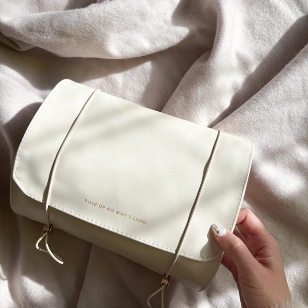 ポーチの中身　社会人