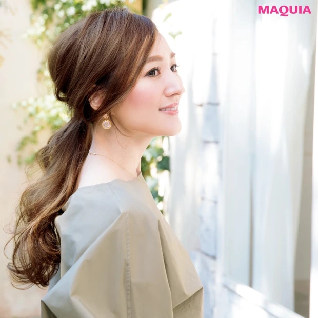 人気インスタグラマー・星玲奈さんに学ぶキレイめカジュアルな”ななめバング…