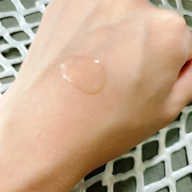 “彷徨いメラニン”がカギだった!美白もシワもWケアするアテニア「ドレススノー ローション【医薬部外品】」_3