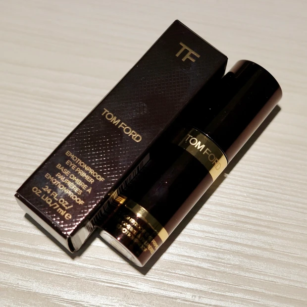 アイシャドウの持ちがよくなって、目元ケアもできる！TOM FORD アイシャドウベース。_1_1
