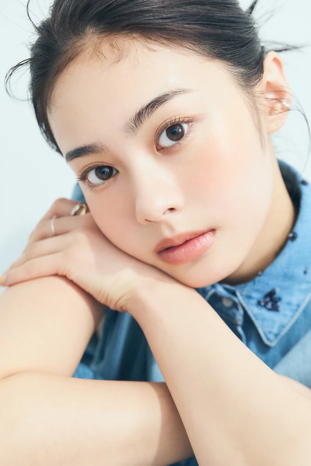 安斉星来さんが煌めく下まぶたを主役にした日差しに映える夏メイクに挑戦!