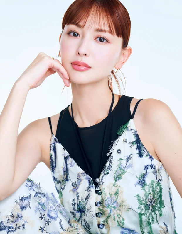 マキア ベストコスメ2025下半期 パーツケア部門 1位 SUQQU　グロウイング バーム 鈴木えみ