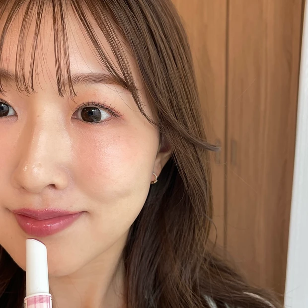 神崎恵　キャンメイク　むちぷるティント　ストロベリーボンボン　レビュー