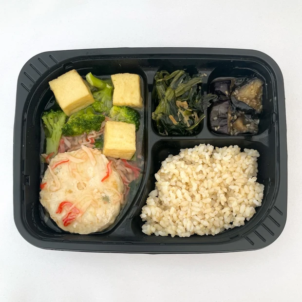 ダイエット弁当、和風出汁香る厚揚げと豆腐とつくねの優しいカニカマあんかけ、試食、冷凍宅配弁当、筋肉食堂デリ