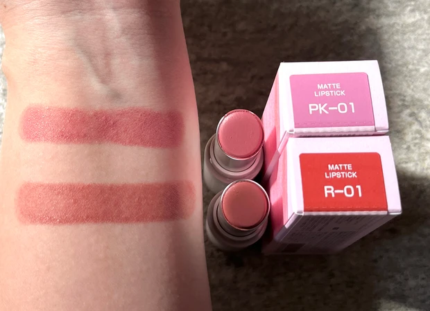 デイジードール　新作コスメ　秋コスメ　チーク　リップ　 R01アップルキャンディ　マットリップスティック　アップル　PK02  PK01ローズタルト　R01クランキーアップル　スウォッチ　小田切ヒロ